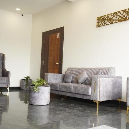 Quince Elite Hotel Mysore Exterior photo