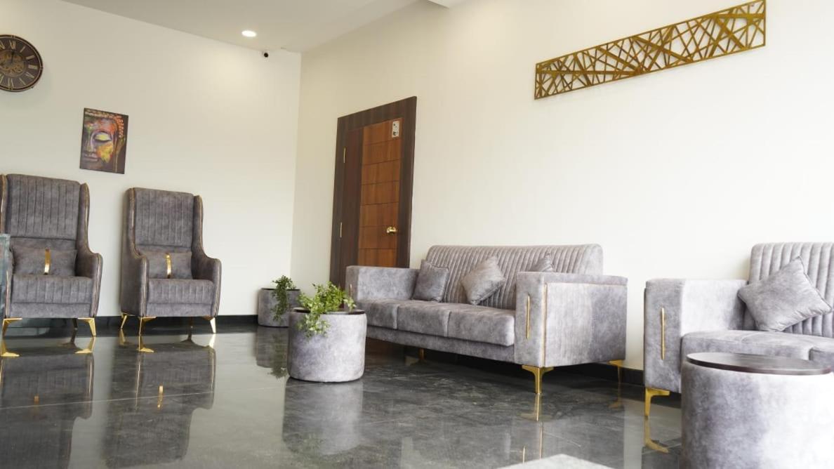 Quince Elite Hotel Mysore Exterior photo